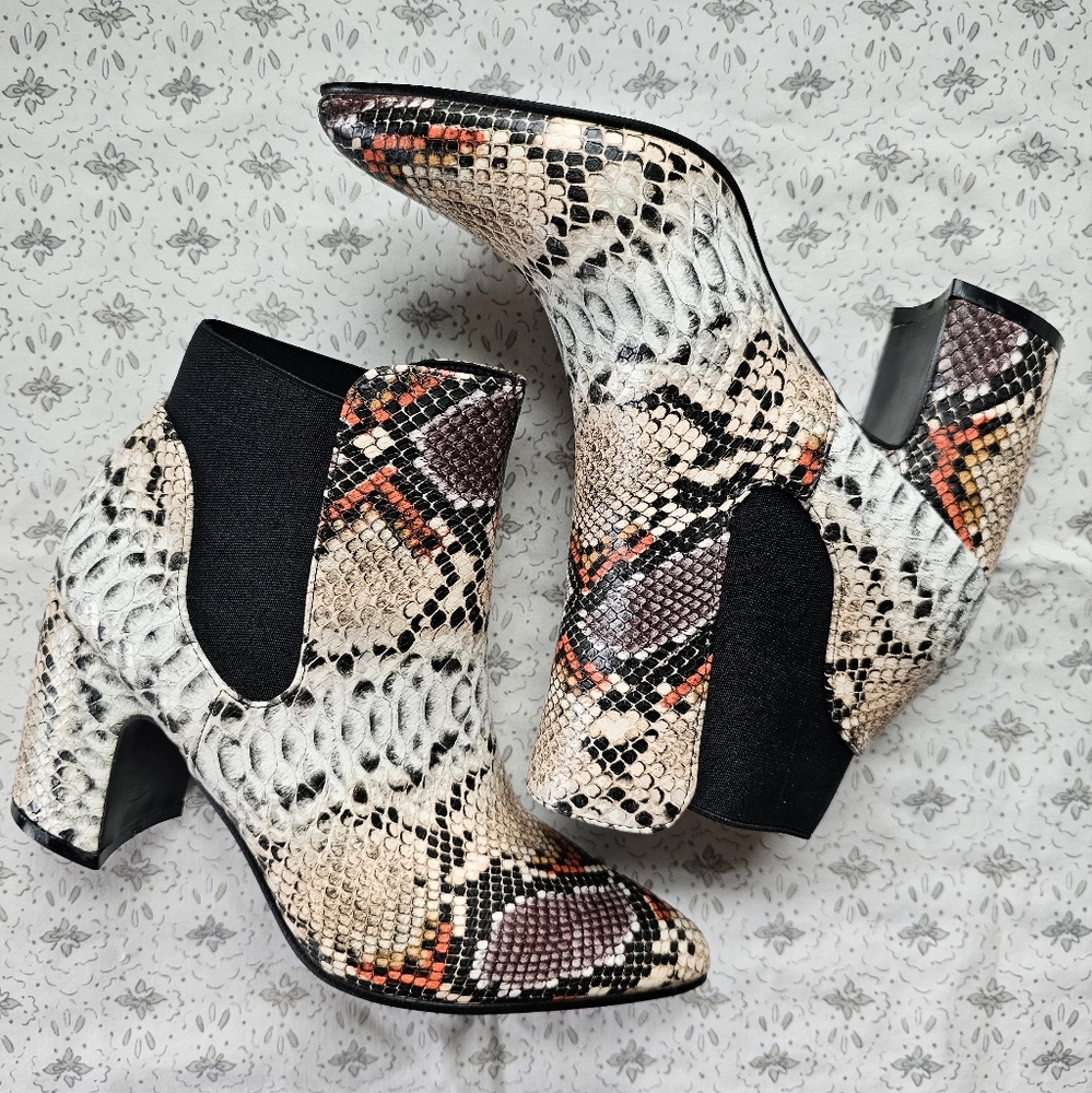 YOKI Snakeskin Ankle Boots